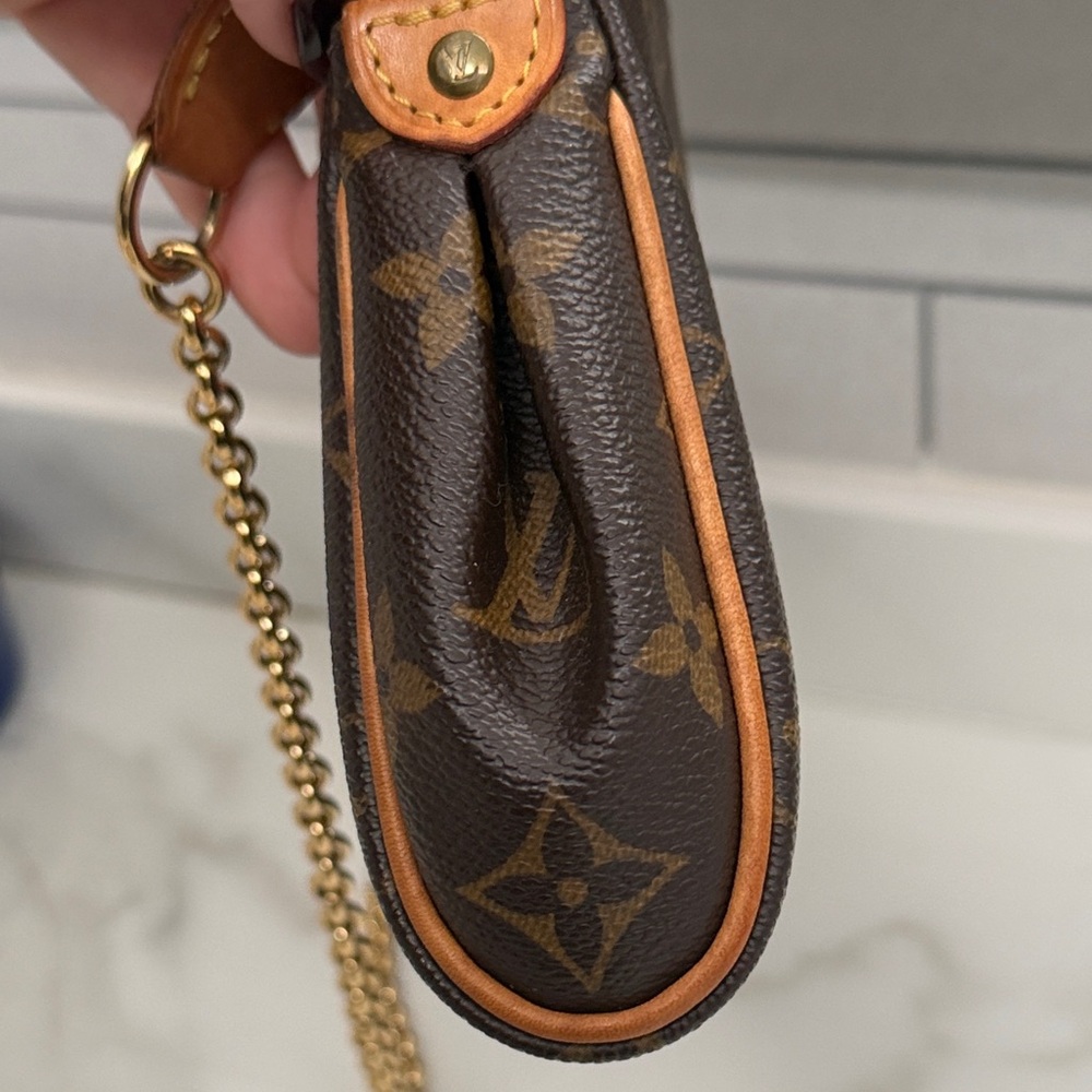 Louis Vuitton Eva Dark Brown Monogram Pochette - Picture 8 of 14